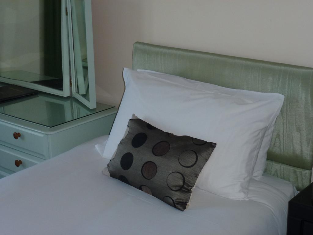 Royal Hotel (Adults Only) Істборн Екстер'єр фото
